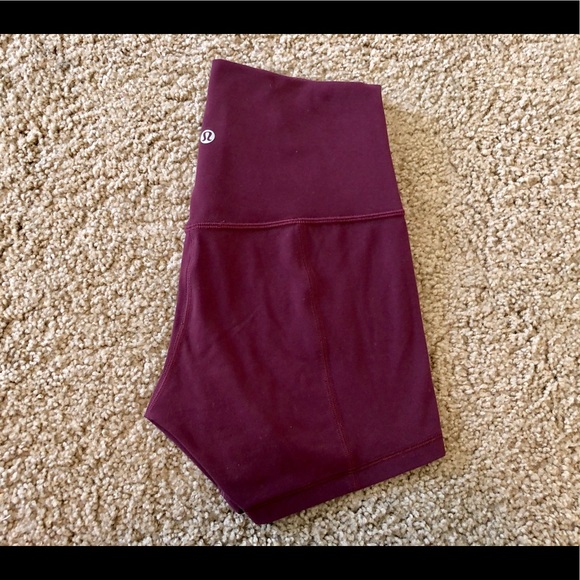 ‼️SOLD‼️ Lululemon align shorts 4" - Picture 3 of 4